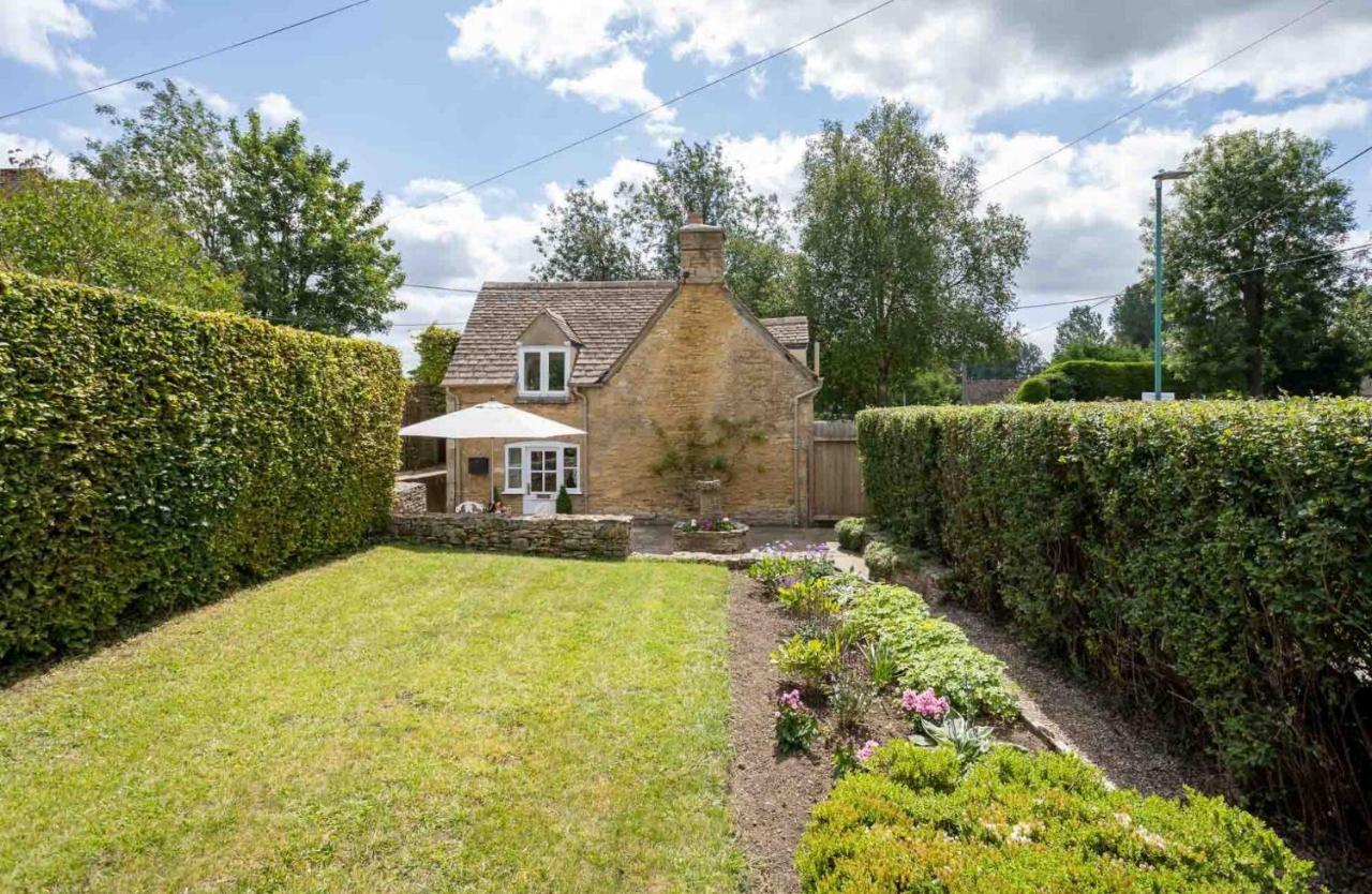 Weir Cottage Bourton-on-the-Water Eksteriør billede